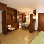Trilocale Giglio - Zona Mare Con Terrazza, Clima E Posto Auto Διαμέρισμα