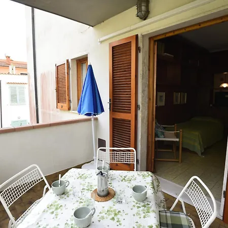 Trilocale Giglio - Zona Mare Con Terrazza, Clima E Posto Auto