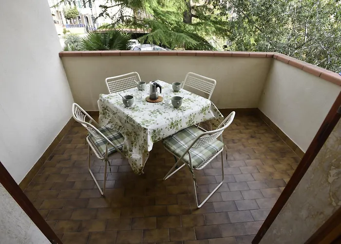 Trilocale Giglio - Zona Mare Con Terrazza, Clima E Posto Auto *