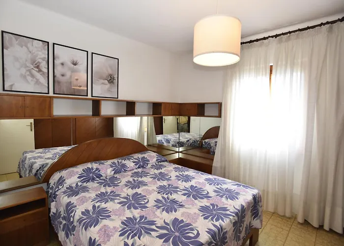 Appartamento Trilocale Giglio - Zona Mare Con Terrazza, Clima E Posto Auto *