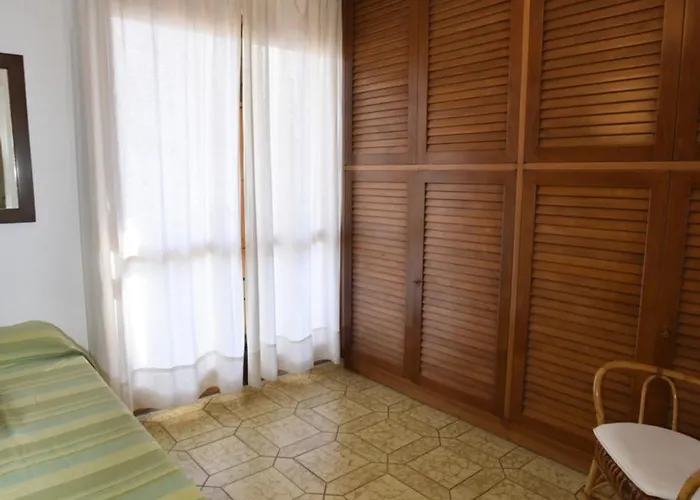 Trilocale Giglio - Zona Mare Con Terrazza, Clima E Posto Auto