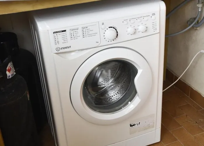 Trilocale Giglio - Zona Mare Con Terrazza, Clima E Posto Auto Daire Marina di Campo